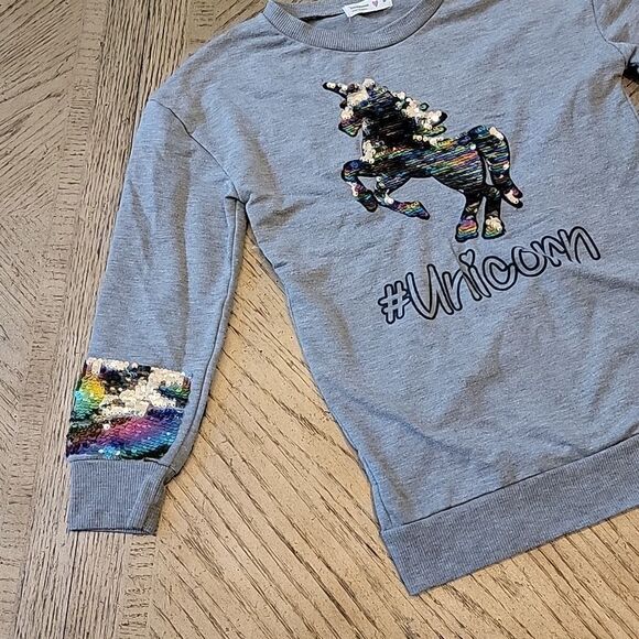 Girls size M sequin Unicorn sweater - Picture 2 of 8